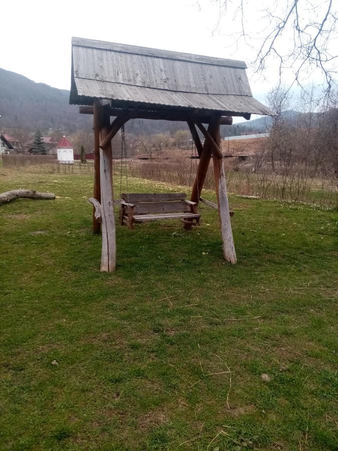 Садиба Федорчуків За Рікою1 Sheshory Exteriör bild