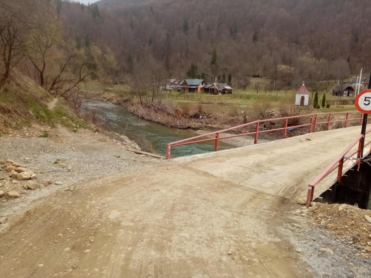 Садиба Федорчуків За Рікою1 Sheshory Exteriör bild